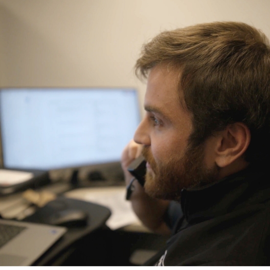 customer-service-rep-on-phone