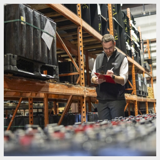 forklift-battery-warehouse-manager